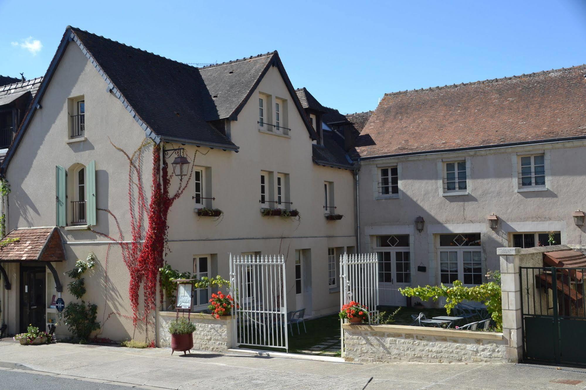 Logis Hotel Restaurant Relais De La Mothe Yzeures-sur-Creuse Eksteriør billede